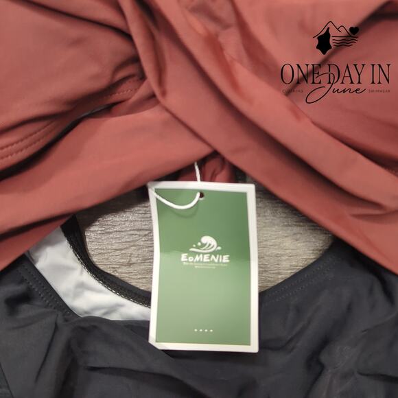 Eomenie Cross Front Cut Out Tie Back One Piece Swimsuit Size S - Picture 4 of 7